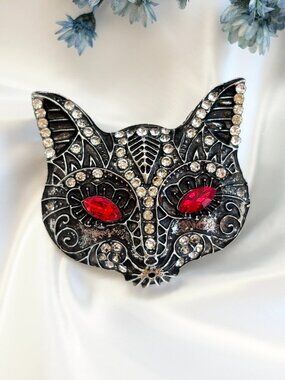 Cat Kitty Figural Rhinestoned Silver Toned Vintage Inspired Intricate Brooch Pin